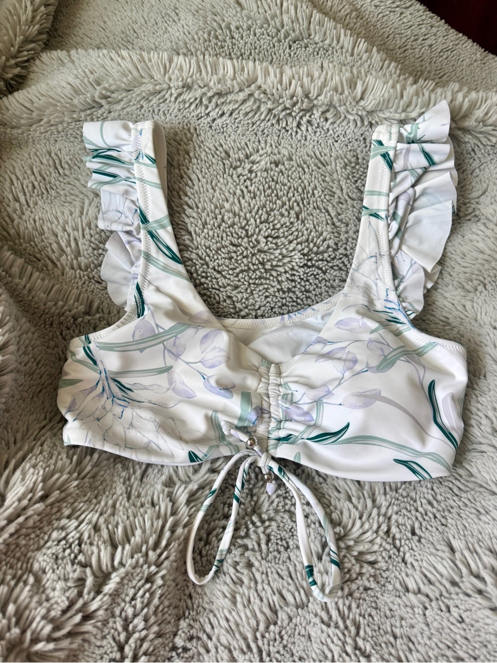 Cupshe White Floral Ruffle-Trim Bikini Top